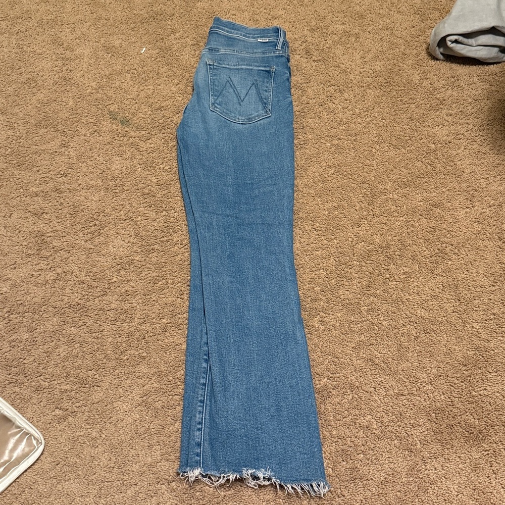 MOTHER The Insider Crop Step Fray Blue Denim Jeans